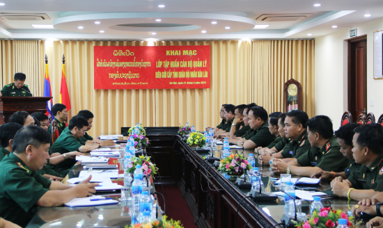 ເປີດຊຸດເຝິກອົບຮົມພະນັກງານຄຸ້ມຄອງການຊາຍແດນແຂວງໃຫ້ກອງທັບປະຊາຊົນລາວ