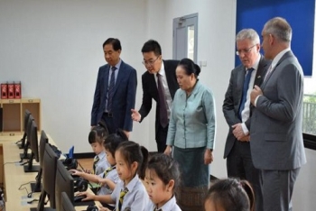 ຮອງ​ລັດຖະມົນ​ຕີ ກະຊວງ​ສຶກສາ​ທິການ ລົງ​ຕິດຕາມ ການ​ຮຽນ-ການ​ສອນ​ ໂຮງຮຽນ​ນານາ​ຊາດ ຮິດຟິວວຽງ​ຈັນ