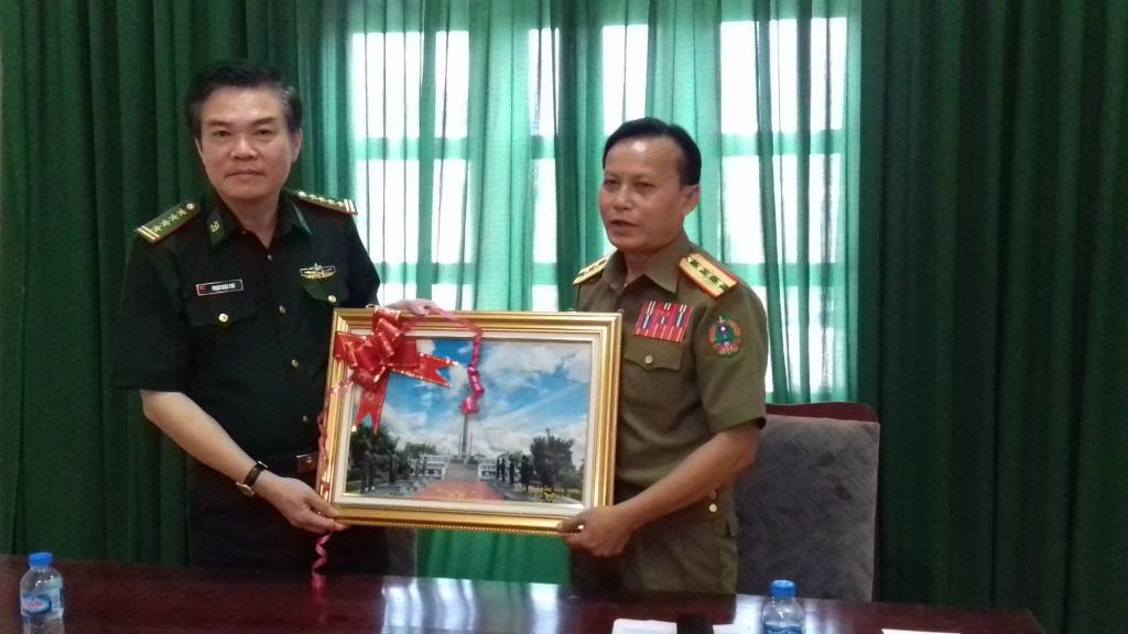 ປກສ ແຂວງເຊກອງ -ກອງບັນຊາການທະຫານ ສສ ຫວຽດນາມ ແລກປ່ຽນບົດຮຽນວຽກງານປ້ອງກັນຊາດ-ປ້ອງກັນຄວາມສະຫງົບ