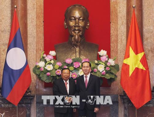 ເລ​ຂາ​ທິ​ການ​ໃຫຍ່ ປະ​ທານ​ປະ​ເທດ ທ່ານ ບຸນ​ຍັງ ວໍ​ລະ​ຈິດ ຢ້ຽມ​ຢາມ​ຫວຽດ​ນາມ