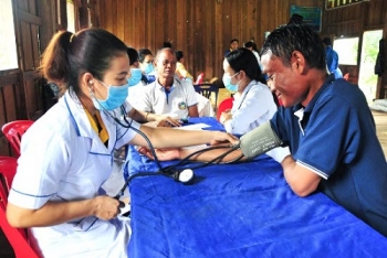 ອາສາສະໝັກເສື້ອສີຟ້າ    ເພີ່ມທະວີ ສາຍພົວພັນ ລາວ-ຫວຽດ