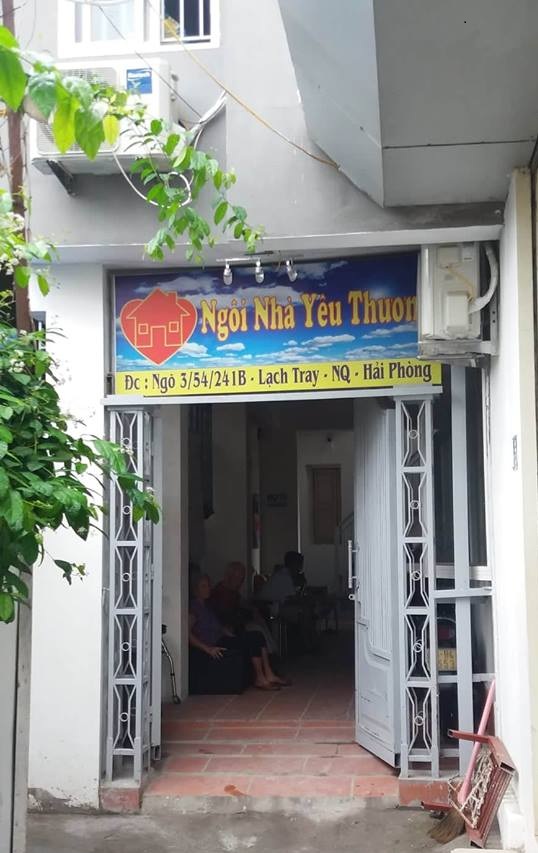 ເຮືອນພັກຄົນ​ຊະລາ ເຕັມໄປດ້ວຍຮັກແພງ ຢູ່ແຂວງ ຫ໋າຍຟ່ອງ