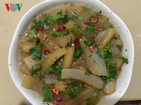 ສົ້ມຫນັງຄວາຍ - ອາຫານພິເສດຂອງຊາວເຜົ່າຜູ້ໄທ ຢູ່ເຊີນລາ
