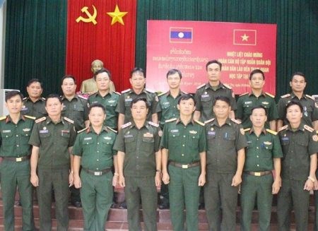 ຄະນະ ພະນັກງານ ຂະແໜງ ຄົມມະນາຄົມ ການທະຫານ ກອງທັບປະຊາຊົນລາວ ຢ້ຽມຢາມກອງພັນໃຫຍ່ 652