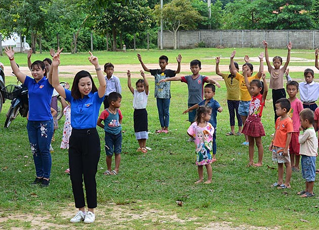 ໄມຕີຈິດອັນດູດດື່ມ ນ້ຳໃຈມິດຕະພາບໄວໜຸ່ມຫວຽດນາມ - ລາວ