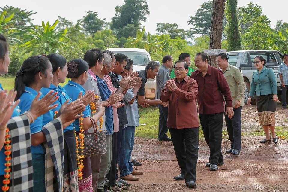 ຮອງປະທານສະພາແຫ່ງຊາດ ສືບຕໍ່ເຄື່ອນໄຫວພົບ ປະຊາຊົນ ເມືອງພີນ