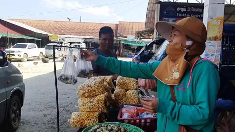 ວິຖີຊີວິດຂອງຜູ້ຍິງ ຫວຽດນາມ ທີ່ຊອກຢູ່ຫາກິນ ຢູ່ ລາວ
