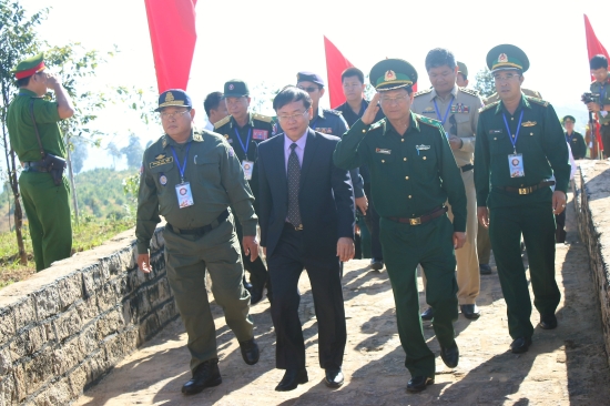 ຮ່ວມມືກັນປົກປັກຮັກສາຊາຍແດນ ແຫ່ງຊາດ