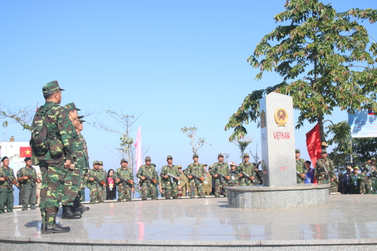 ຮ່ວມມືກັນປົກປັກຮັກສາຊາຍແດນ ແຫ່ງຊາດ