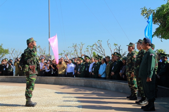 ຮ່ວມມືກັນປົກປັກຮັກສາຊາຍແດນ ແຫ່ງຊາດ