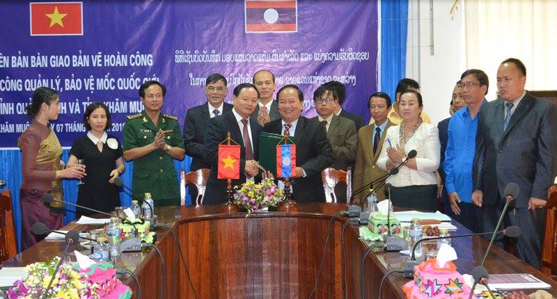 ຄຳມ່ວນ-ກວາງບິ່ງ ສືບຕໍ່ຮ່ວມມືຄຸ້ມຄອງ-ຮັກສາຫລັກໝາຍ ຊາຍແດນ