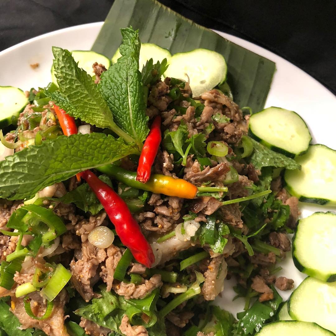 ອາຫານ ປະຈຳຊາດລາວ ທີ່ບໍ່ຄວນພາດ ເມືອມາທ່ຽວ