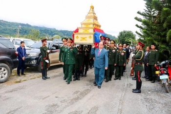 ພິທີໄວ້ອາໄລ, ສົ່ງ 30 ອັດຖິທະຫານເສຍສະຫຼະຊີວິດເພື່ອຊາດ ຢູ່ລາວ ກັບຄືນປະເທດ