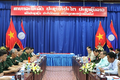 ຄະນະຊີ້ນໍາ 515 ທະຫານເຂດ 4 ເຮັດວຽກກັບຄະນະປະຕິບັດງານພິເສດແຂວງບໍລິຄຳໄຊ