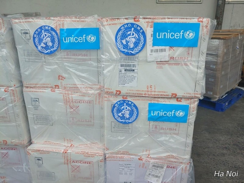 ວັກຊີນ 5 ໃນ 1 ກວ່າ 185,000 ຫຼອດ ທີ່ໄດ້ຮັບການຊ່ວຍເຫຼືອຈາກອົງການ UNICEF ໄດ້ມາຮອດຫວຽດນາມ