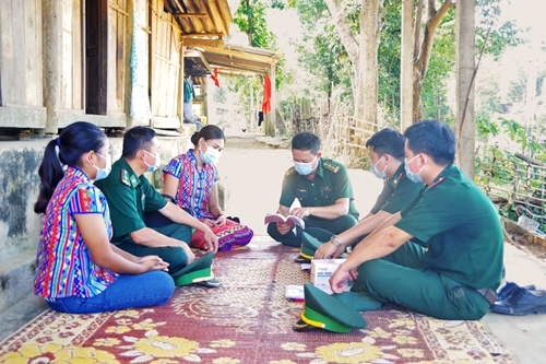 ນໍາເອົາກົດໝາຍມາໃຫ້ປະຊາຊົນ ນໍາເອົາກົດໝາຍມາໃຫ້ປະຊາຊົນ