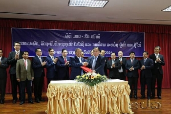 ມອບ-ຮັບ ລັດຖະມົນຕີ ກະຊວງເຕັກໂນໂລຊີ ແລະ ການສື່ສານ ຜູ້ເກົ່າ ແລະ ຜູ້ໃໝ່