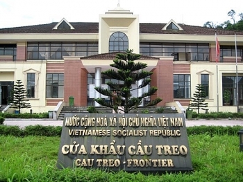 ຢຸດຕິການຮັບພົນລະເມືອງຫວຽດນາມ ກັບເມືອປະເທດຜ່ານດ່ານຊາຍແດນສາກົນ ເກົ່າແຈວ ໂດຍຊົ່ວຄາວ