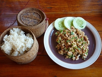 ອາຫານການກິນລາວ - ມີຫຼາຍເຍື່ອງແຊບອີ່ຫຼີ