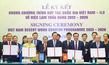 ຫວຽດ​ນາມ ແລະ ILO ຮ່ວມ​ມືກັນ​ສ້າງວຽກ​ເຮັດ​ງານ​ທຳ, ຮັບ​ປະ​ກັນ​ຊີວິດສັງ​ຄົມ​ໃຫ້​ແກ່​ຜູ້​ອອກ​ແຮງ​ງານ