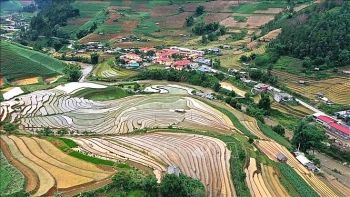 ຄວາມງົດງາມຂອງທົ່ງນາຂັ້ນໄດ ມູ່ກາງໄຈ໋