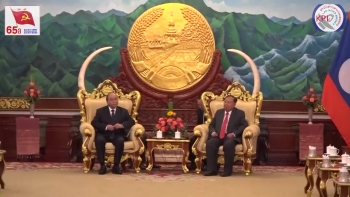 Video: ປະທານປະເທດ ສປປ.ລາວ ຂອບໃຈພັກ-ລັດ ແລະ ປະຊາຊົນຫວຽດນາມ ຮ່ວມໄວ້ອາໄລແດ່ດວງວິນຍານ ສະຫາຍ ສີສະຫວາດ ແກ້ວບຸນພັນ
